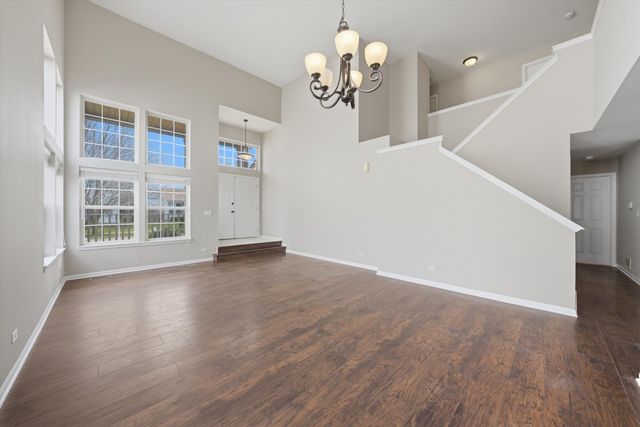 2824 WHITEHALL Lane, Naperville, IL 60564