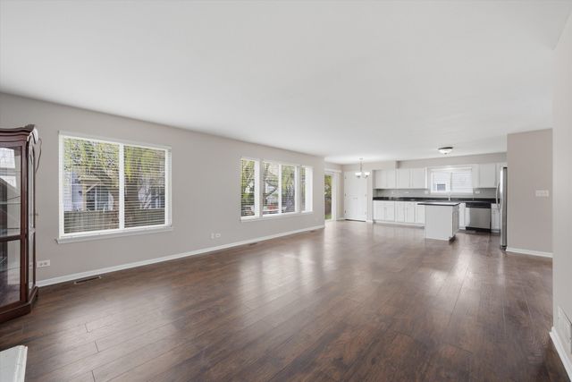 2824 WHITEHALL Lane, Naperville, IL 60564