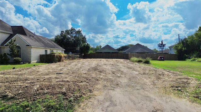 8318 Swiftwater Street, Houston, TX 77075