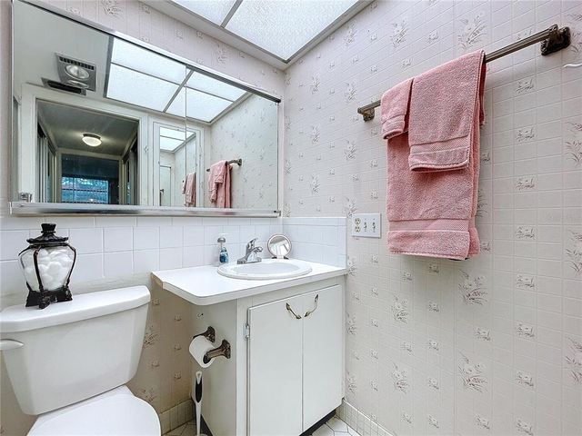 1012 PEARCE DRIVE 211, Clearwater, FL 33764