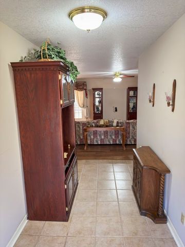 10238 Woodlyn Drive, Lincoln, AR 72744