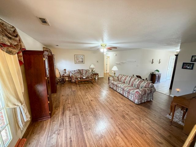 10238 Woodlyn Drive, Lincoln, AR 72744