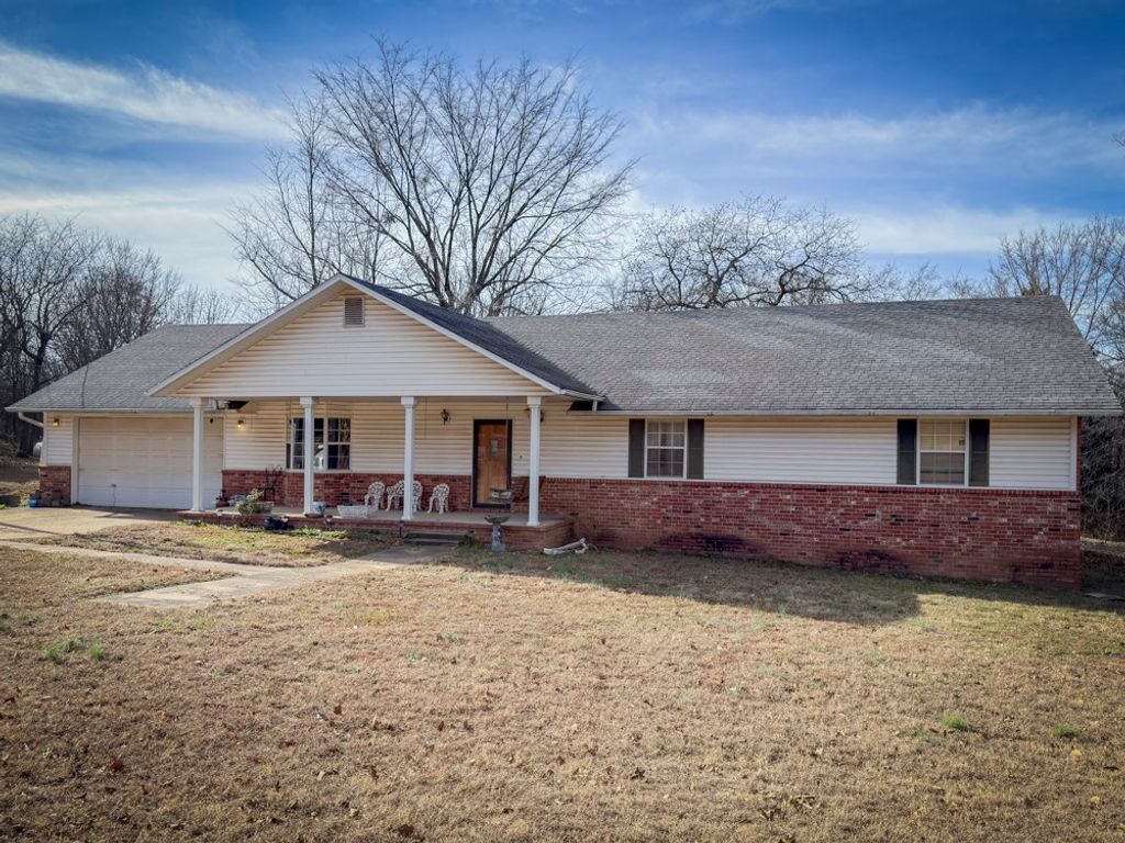 10238 Woodlyn Drive, Lincoln, AR 72744