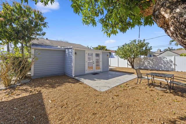 918 N Palmway, Lake Worth Beach, FL 33460