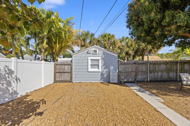 918 N Palmway, Lake Worth Beach, FL 33460