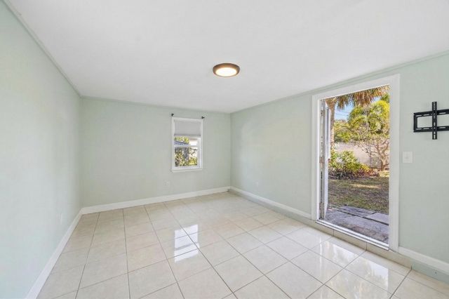918 N Palmway, Lake Worth Beach, FL 33460