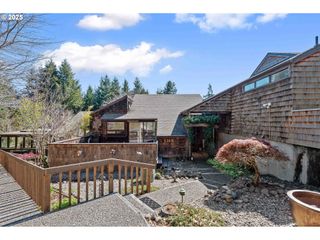 1320 INGERSOLL St, Coos Bay, OR 97420
