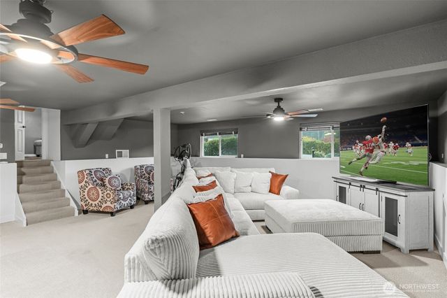 8831 Daffodil Lane SE, Olympia, WA 98513