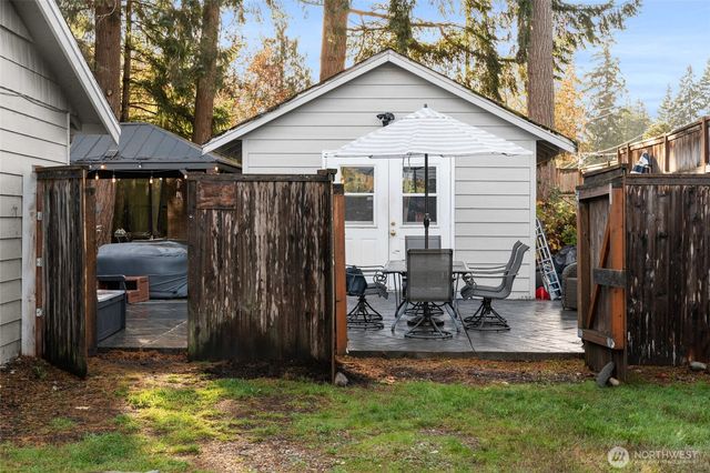 8831 Daffodil Lane SE, Olympia, WA 98513