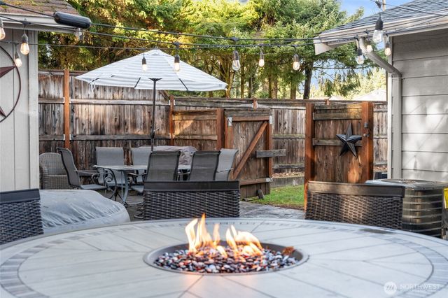 8831 Daffodil Lane SE, Olympia, WA 98513