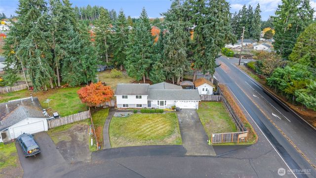 8831 Daffodil Lane SE, Olympia, WA 98513