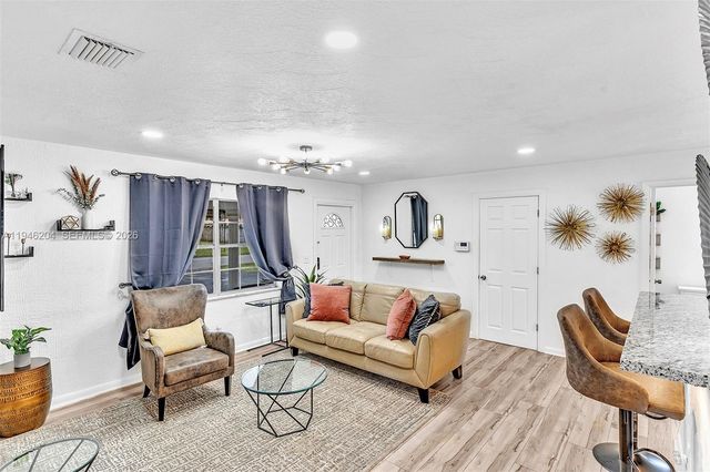 4633 SW 28th Ave, Dania Beach, FL 33312