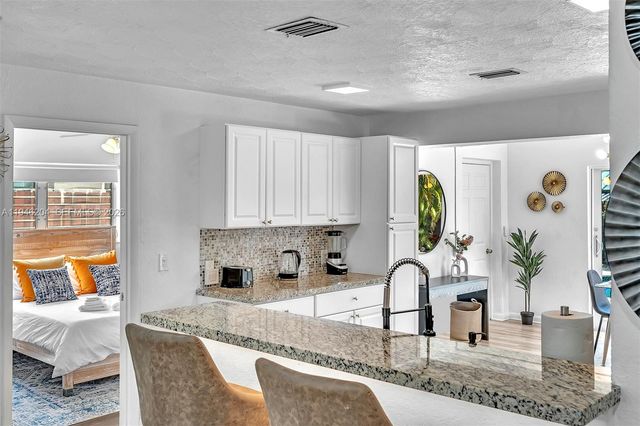 4633 SW 28th Ave, Dania Beach, FL 33312