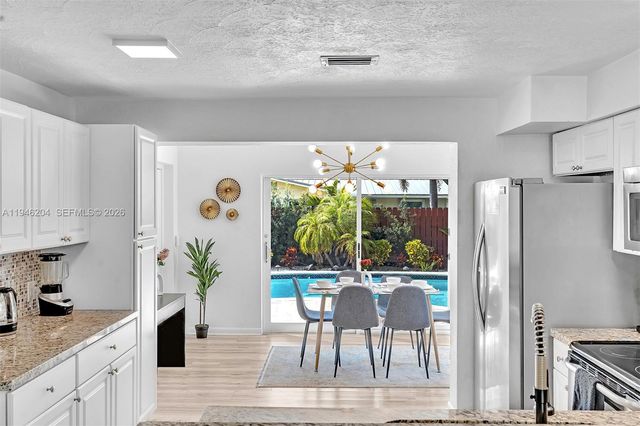 4633 SW 28th Ave, Dania Beach, FL 33312