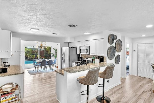 4633 SW 28th Ave, Dania Beach, FL 33312