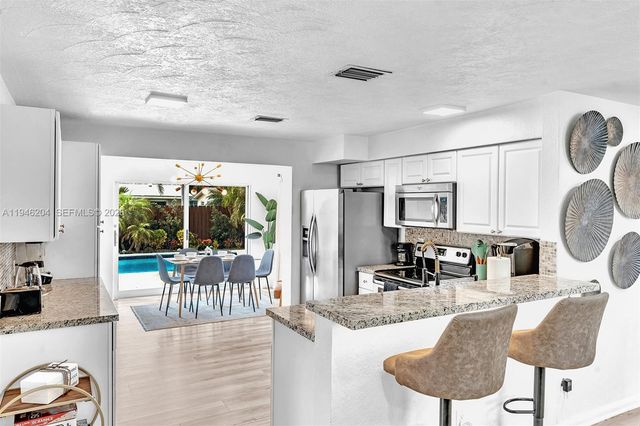 4633 SW 28th Ave, Dania Beach, FL 33312