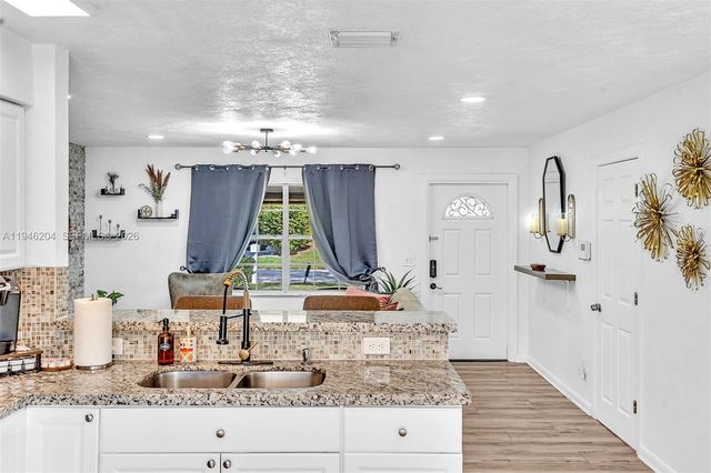 4633 SW 28th Ave, Dania Beach, FL 33312