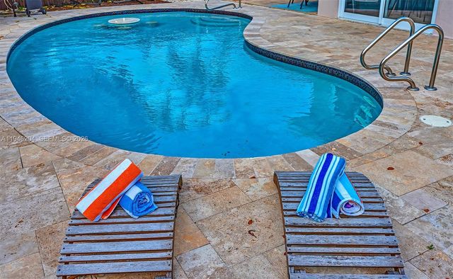 4633 SW 28th Ave, Dania Beach, FL 33312