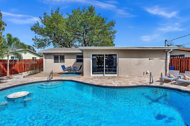 4633 SW 28th Ave, Dania Beach, FL 33312