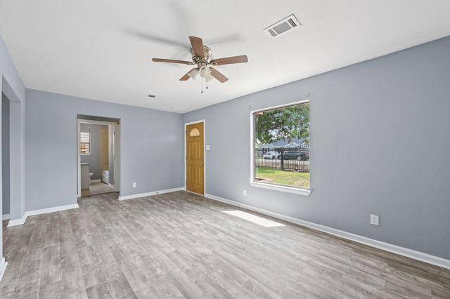 5903 Lufkin Street, Houston, TX 77026