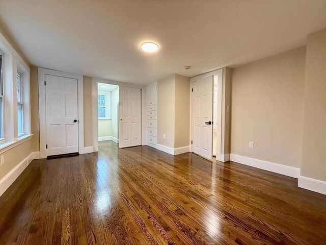 714 Lynnfield St, Lynn, MA 01904