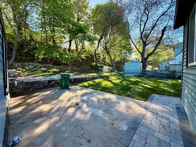 714 Lynnfield St, Lynn, MA 01904