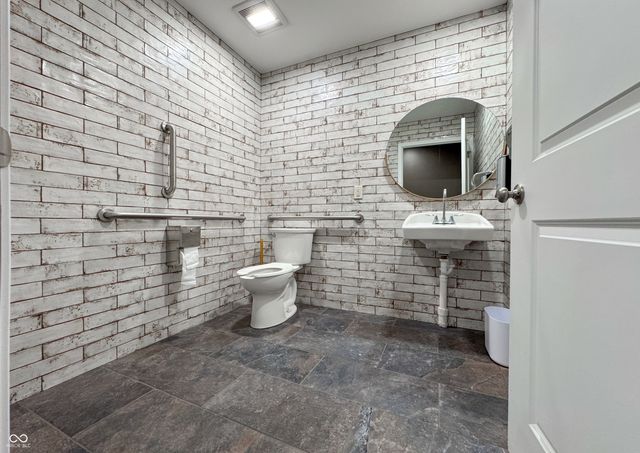 216 Maple Avenue, Terre Haute, IN 47804