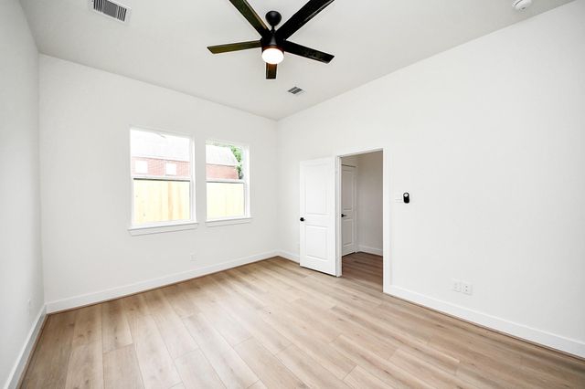 4338 Avron Drive A, Stafford, TX 77477