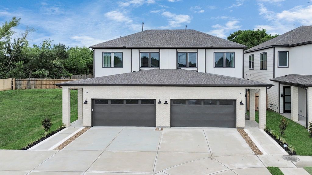 4338 Avron Drive A, Stafford, TX 77477