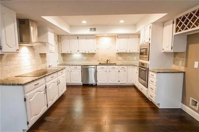 9401 Blue Jay Way, Irving, TX 75063