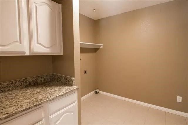 9401 Blue Jay Way, Irving, TX 75063