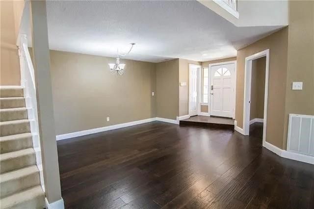 9401 Blue Jay Way, Irving, TX 75063