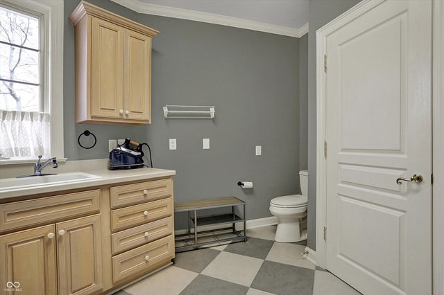 7957 Beaumont Green West Drive, Indianapolis, IN 46250