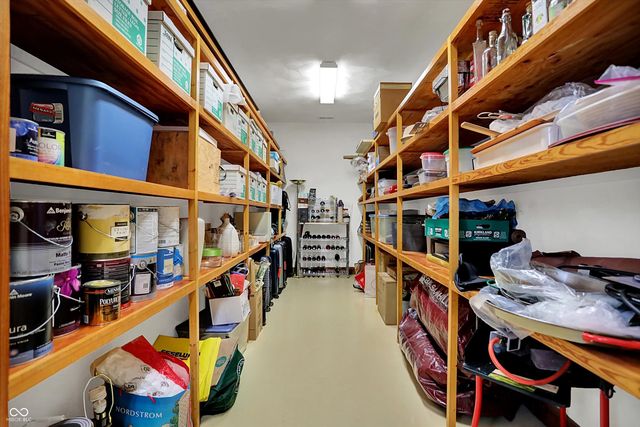 7957 Beaumont Green West Drive, Indianapolis, IN 46250