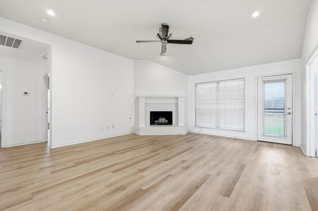 3107 Deerhollow Drive, Mesquite, TX 75181