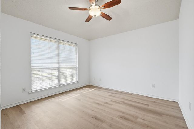 3107 Deerhollow Drive, Mesquite, TX 75181