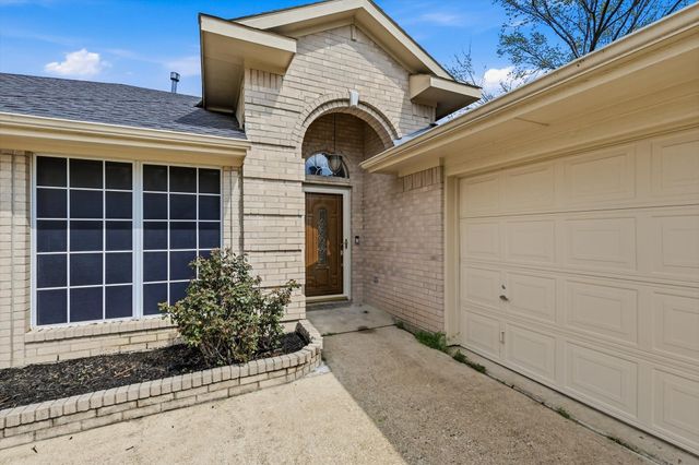 3107 Deerhollow Drive, Mesquite, TX 75181