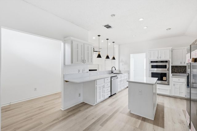 3107 Deerhollow Drive, Mesquite, TX 75181