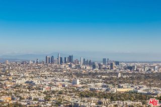 8148 Mannix Drive, Los Angeles, CA 90046