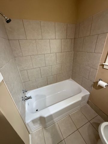 4868 SOUTHERN AVE, Memphis, TN 38117