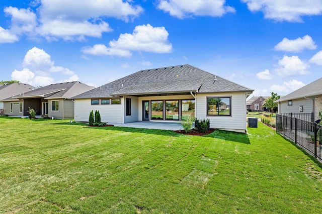 1838 W Harborlight, Wichita, KS 67204