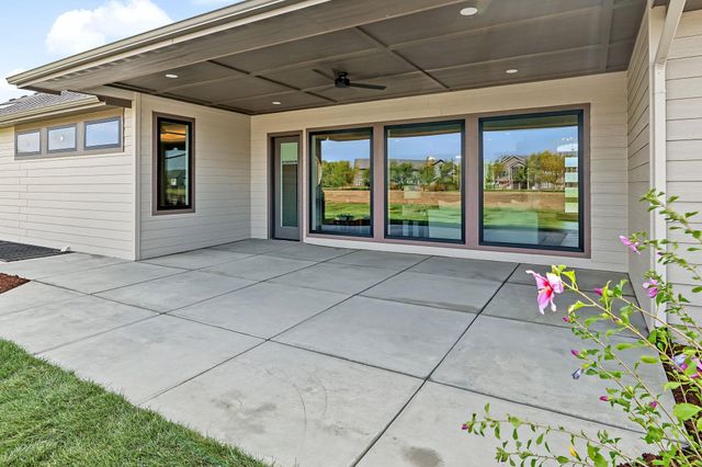 1838 W Harborlight, Wichita, KS 67204