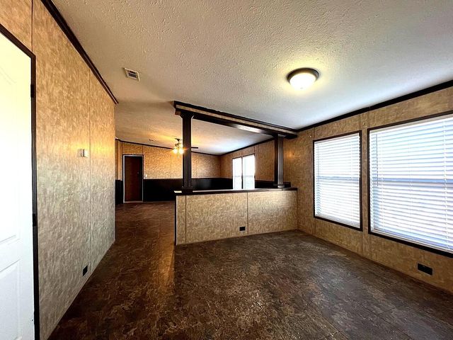 4941 Cactus Drive, Levelland, TX 79336