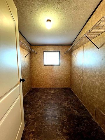 4941 Cactus Drive, Levelland, TX 79336