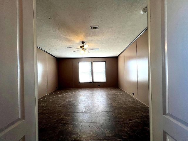 4941 Cactus Drive, Levelland, TX 79336