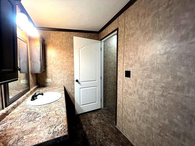 4941 Cactus Drive, Levelland, TX 79336