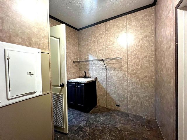 4941 Cactus Drive, Levelland, TX 79336