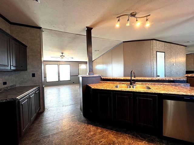 4941 Cactus Drive, Levelland, TX 79336