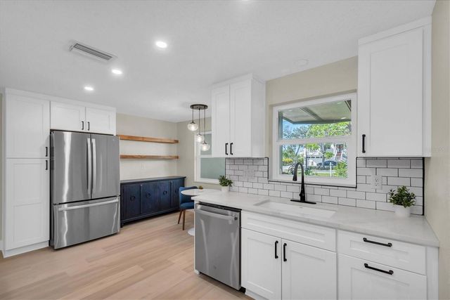 513 OAKWOOD BOULEVARD, Oldsmar, FL 34677