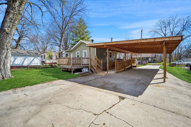 3300 E 37th Street, Des Moines, IA 50317